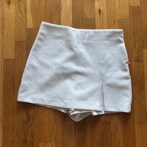 ZARA White Skirt Size Large | Front Slit | Clean Minimal Style